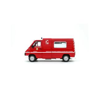 Renault Master T30 VSAB Pompiers Feuerwehr Marseille 1980 OttO mobile 1:18 Resinemodell (Türen, Motorhaube... nicht zu öffnen!)